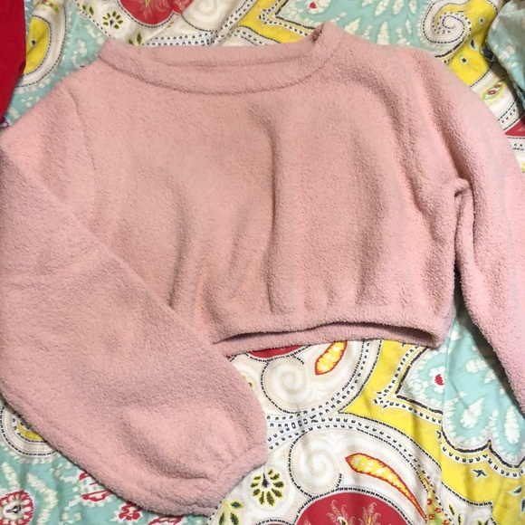 Buffbunny Collection Tops - *LAST CHANCE* Buffbunny loop yarn crop top